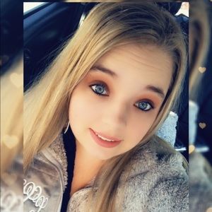 Meet your Posher, Christina